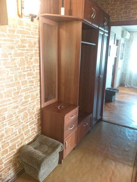 Апартаменты 3-комнатная квартира Мариуполь-5